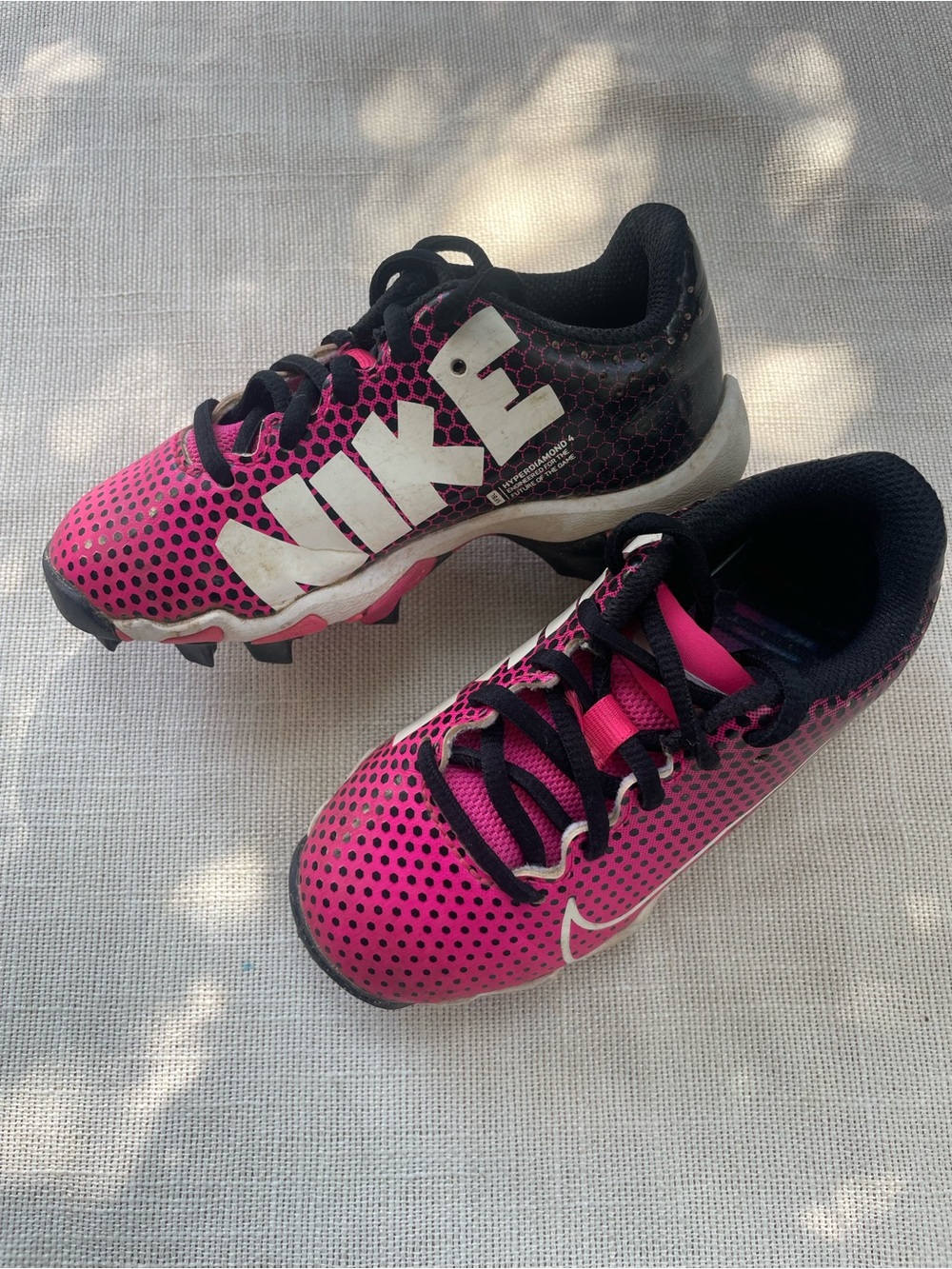 Nike Kids Pink and Black Softball 🥎 Cleats Size 10C